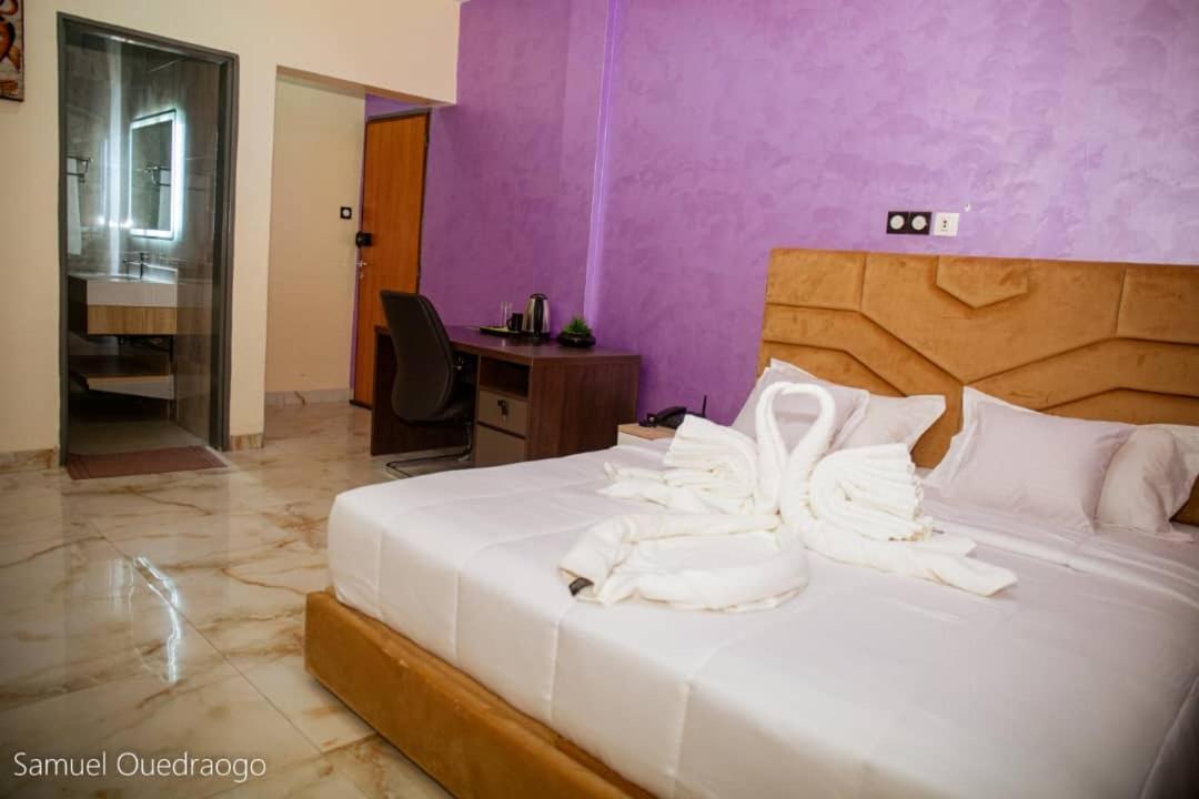 Complexe Hotelier And Ouagadougou Esterno foto