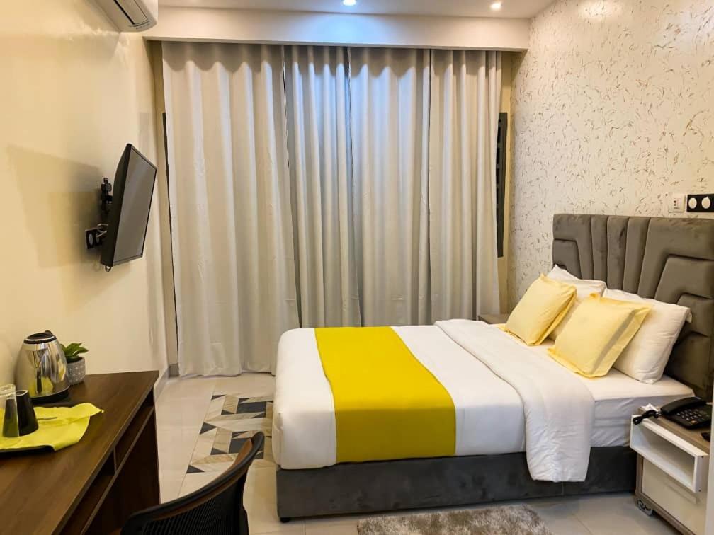 Complexe Hotelier And Ouagadougou Esterno foto