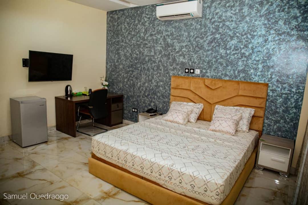 Complexe Hotelier And Ouagadougou Esterno foto